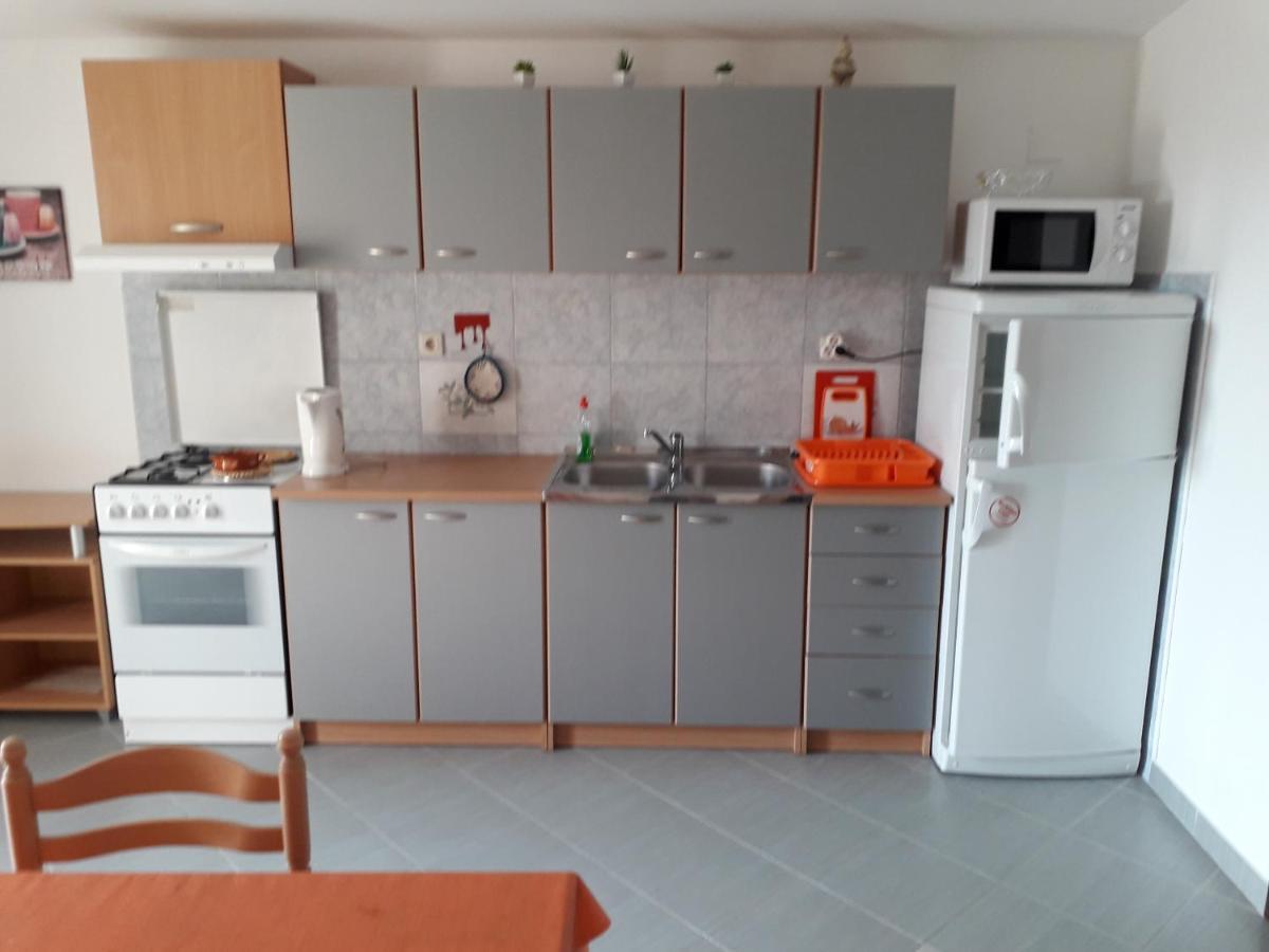 Apartments Lidija Pag Town Zewnętrze zdjęcie